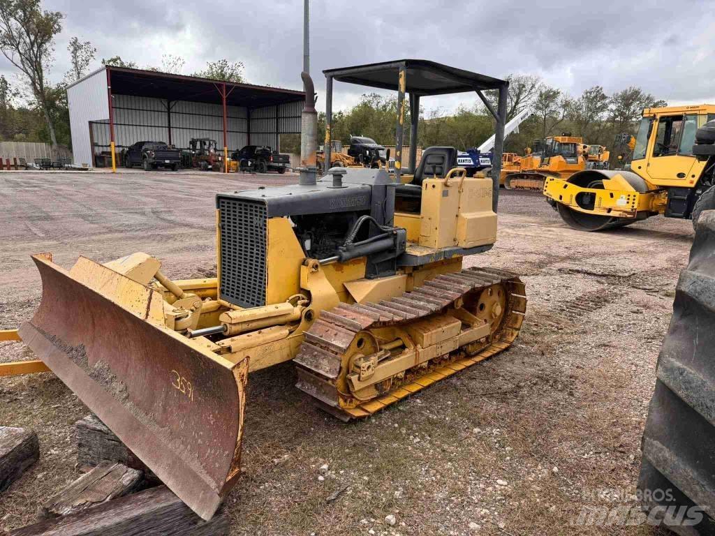 Komatsu D 21 P-5 Buldožeri gusjeničari