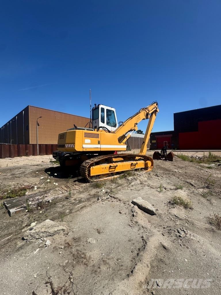 Liebherr 922 Bageri za manipuliranje materijalom / otpadom