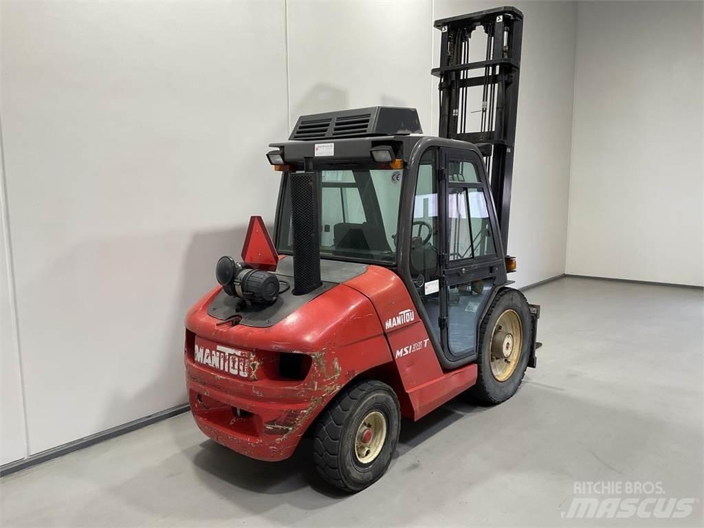 Manitou MSI 35T Terenski viličar