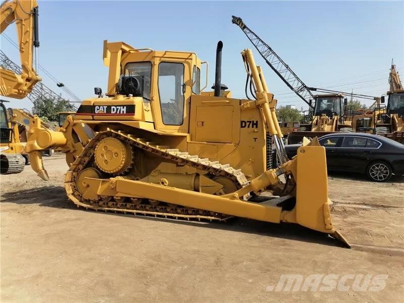 CAT D 7 H Buldožeri gusjeničari