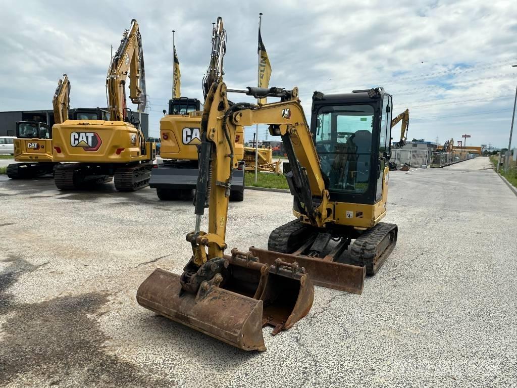 CAT 302.7 Mini bageri <7t