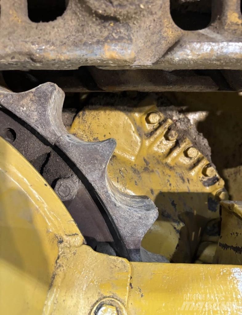 CAT D 7 G Buldožeri gusjeničari