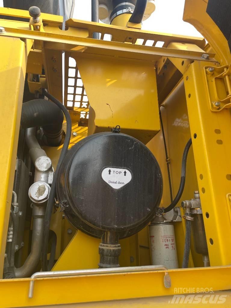 Komatsu 350 Bageri gusjeničari