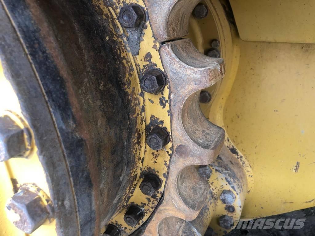 CAT D 6 T LGP Buldožeri gusjeničari