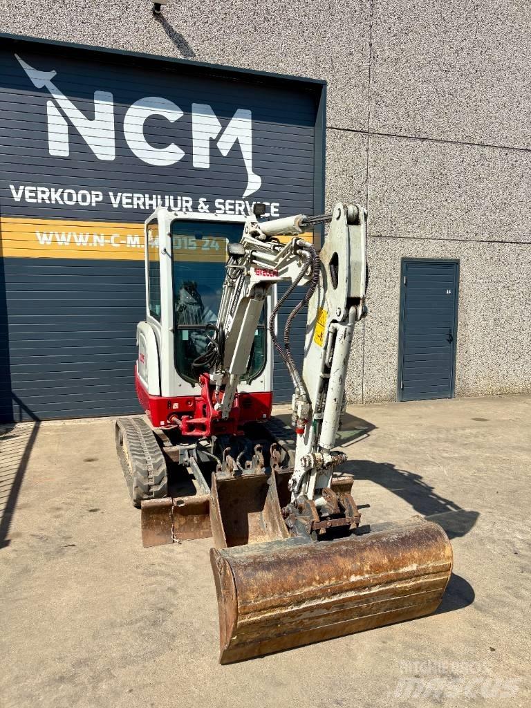 Takeuchi TB 225 Mini bageri <7t