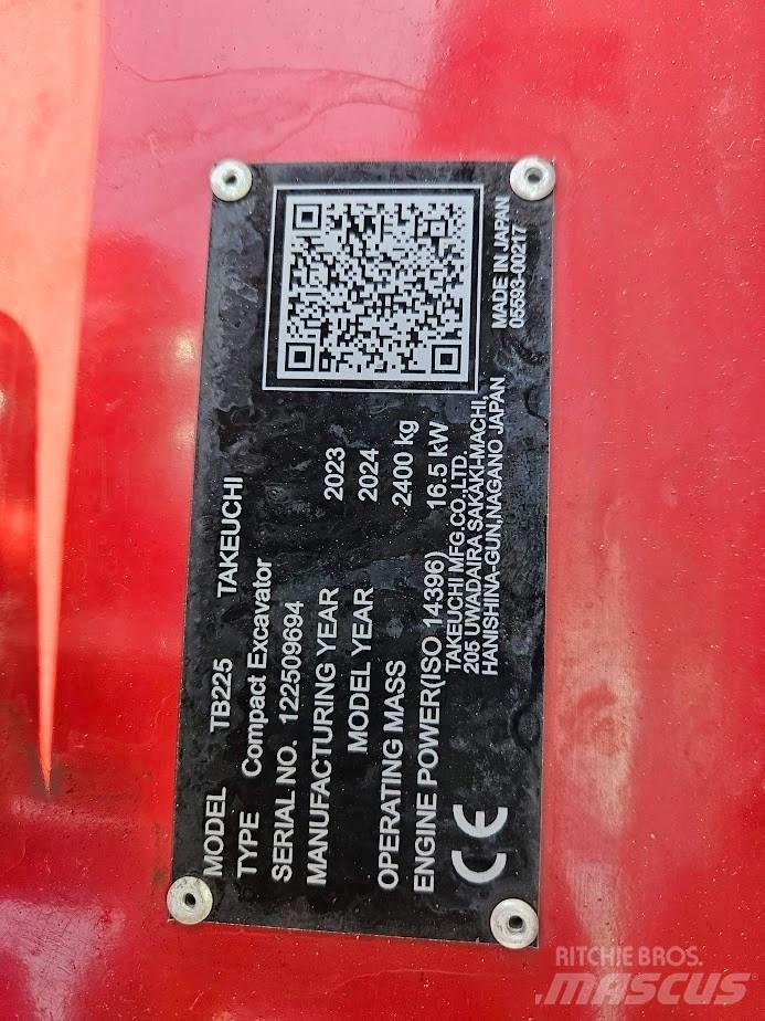 Takeuchi TB225 V0 Mini bageri <7t