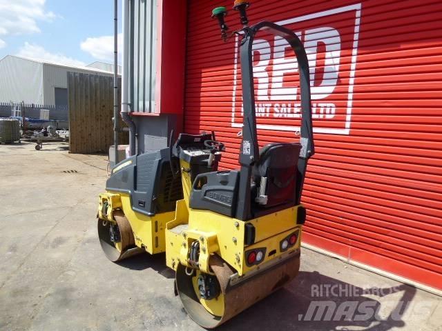 Bomag BW 100 AD M-5 Valjci sa dvojnim bubnjem