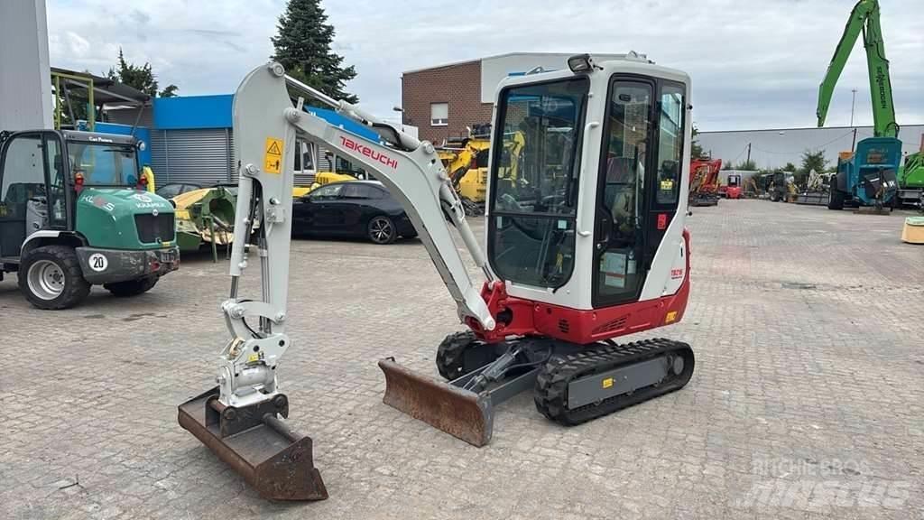 Takeuchi TB216 A Mini bageri <7t