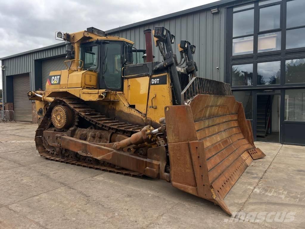 CAT D 9 T Buldožeri gusjeničari