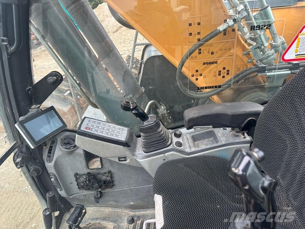 Liebherr R 922 Bageri gusjeničari