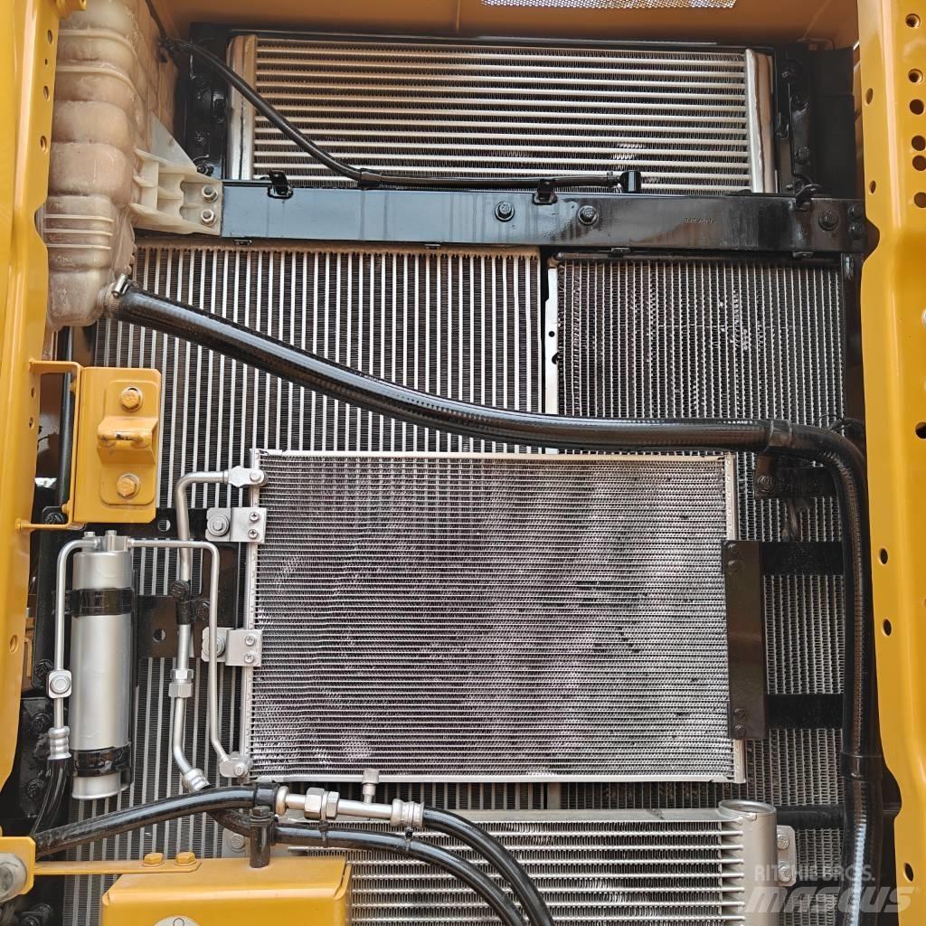CAT 320 Bageri gusjeničari