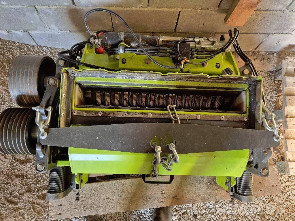 CLAAS Jaguar 960 4WD Strojevi za krmu na vlastiti pogon