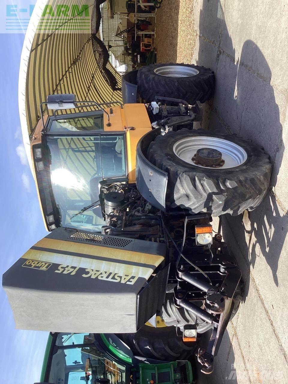JCB Fastrac 145 Traktori