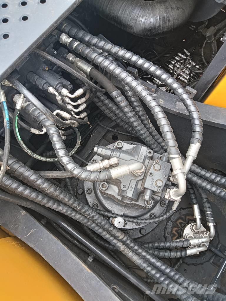 Volvo EC 240 Bageri gusjeničari