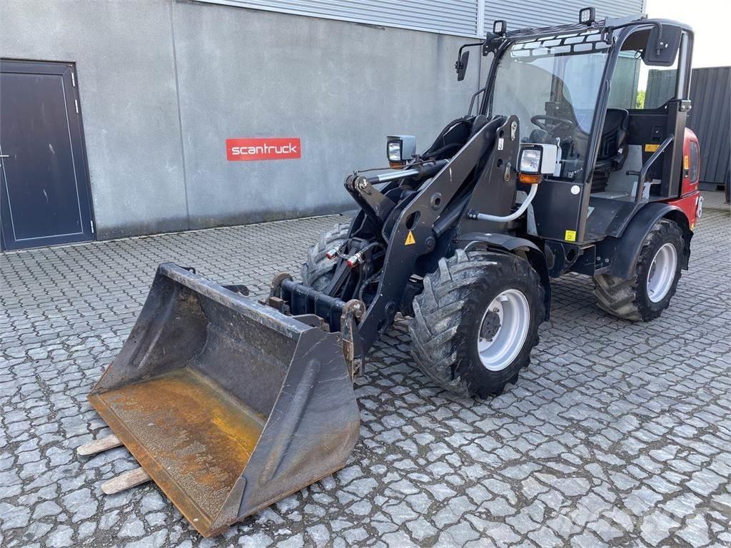 Weidemann 2070 Višenamjenski utovarivači