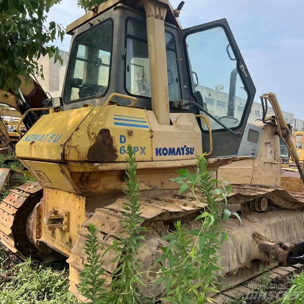 Komatsu D 65 P-12 Buldožeri gusjeničari