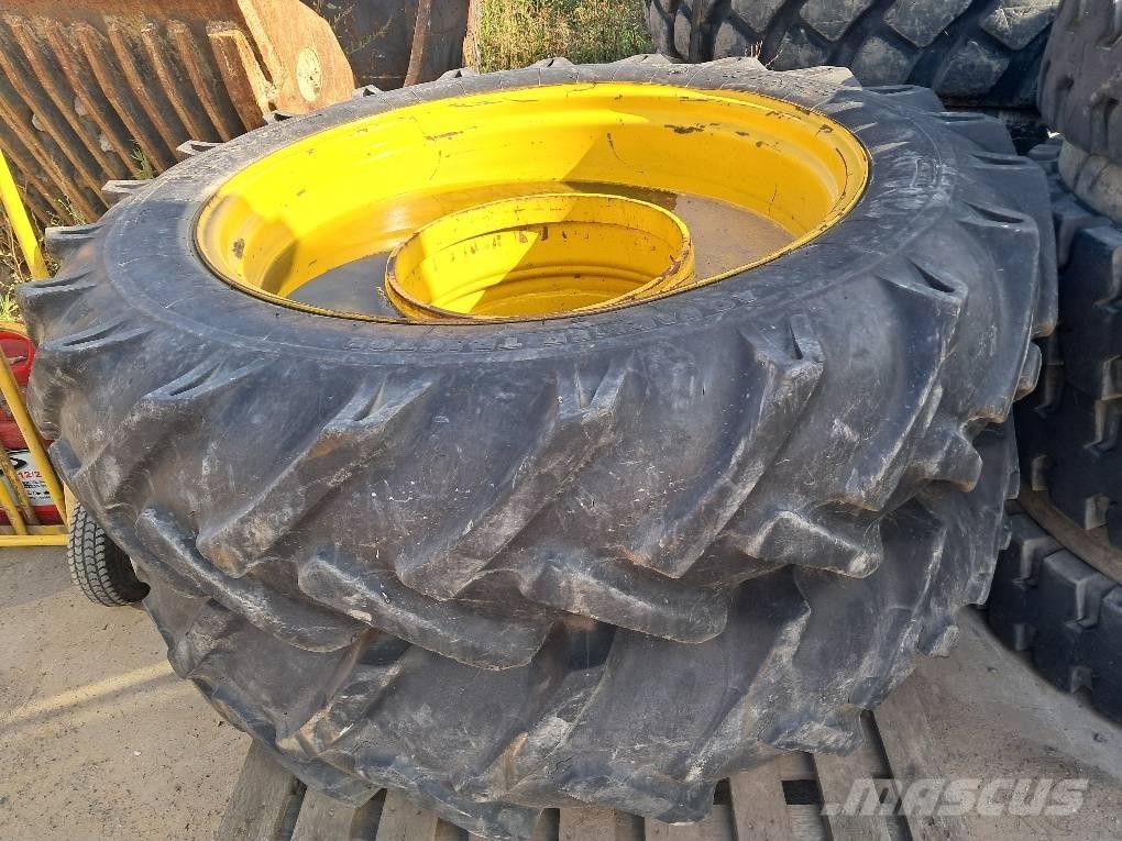 Record 12.4-36 Gume, kotači i naplatci