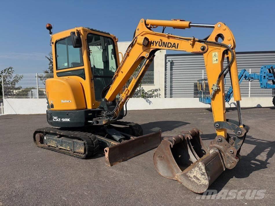 Hyundai R25Z-9 AK Mini bageri <7t