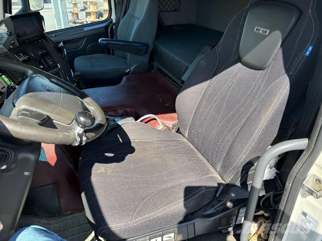 Volvo FM 460 Plogbil Rol kiper kamioni s kukama za dizanje