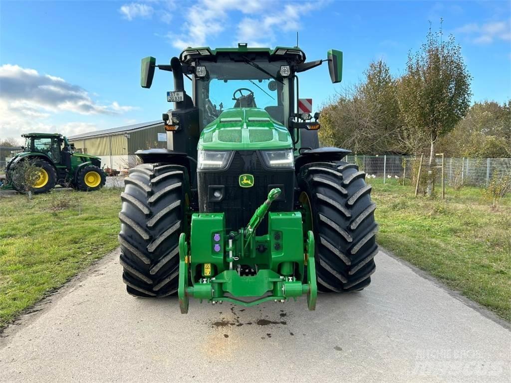 John Deere 8R370 Traktori