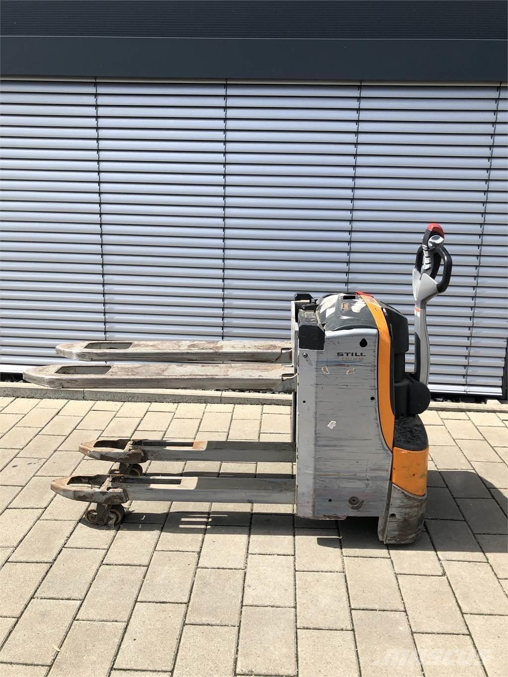 Still EXU-H 18 Ručni električni viličar