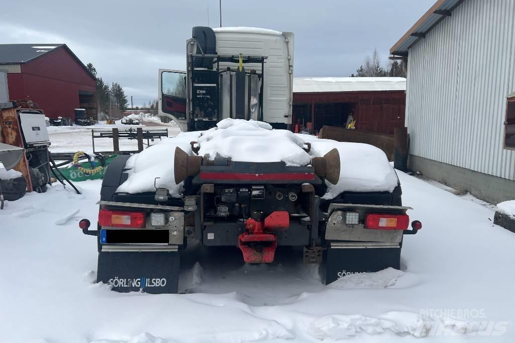 Volvo FM 12 Rol kiper kamioni s kukama za dizanje