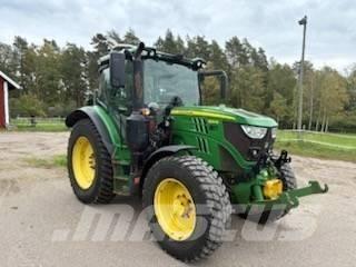 John Deere 6130 R Traktori