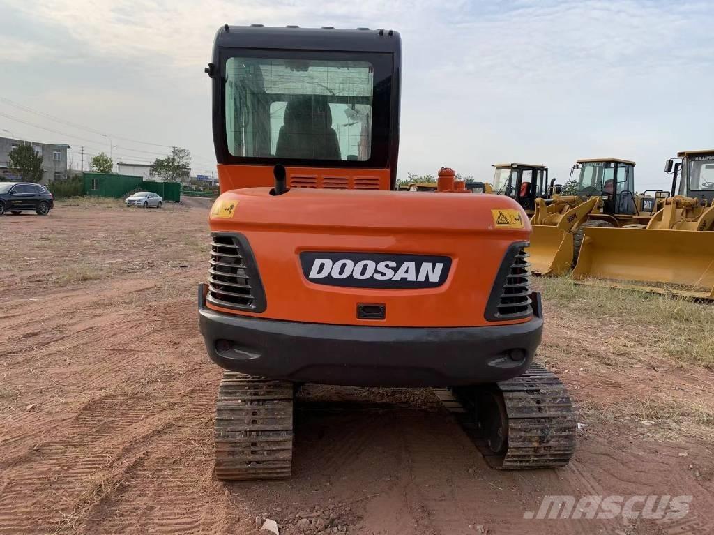 Doosan DX 55 Mini bageri <7t