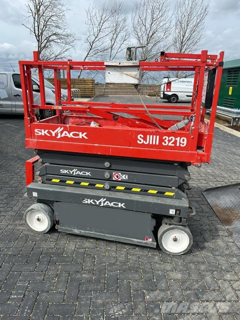 SkyJack SJ 3219 Škaraste platforme