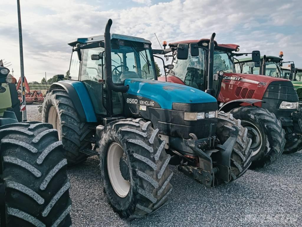New Holland 8560 Traktori