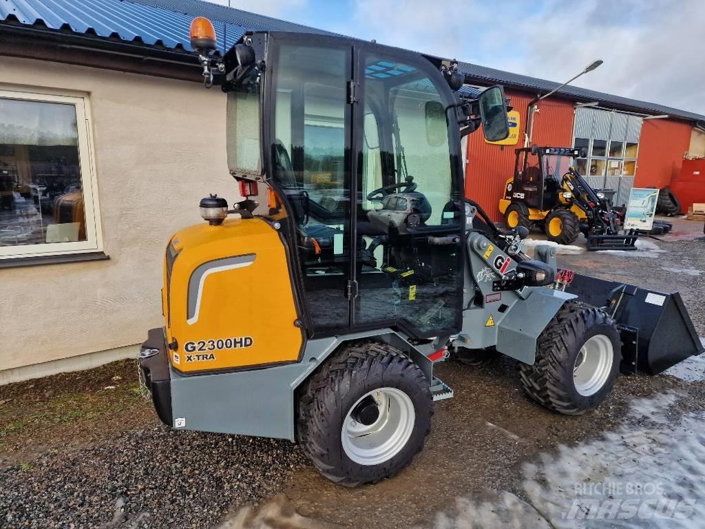 GiANT G2300 HD Višenamjenski utovarivači