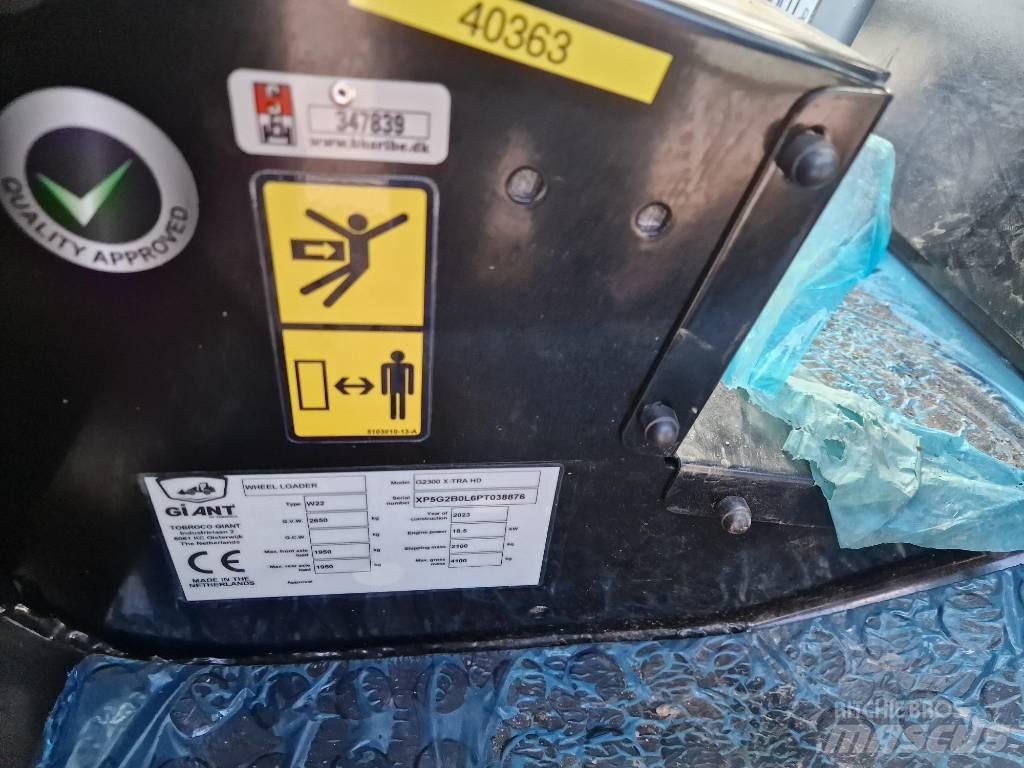 GiANT G2300 HD Višenamjenski utovarivači