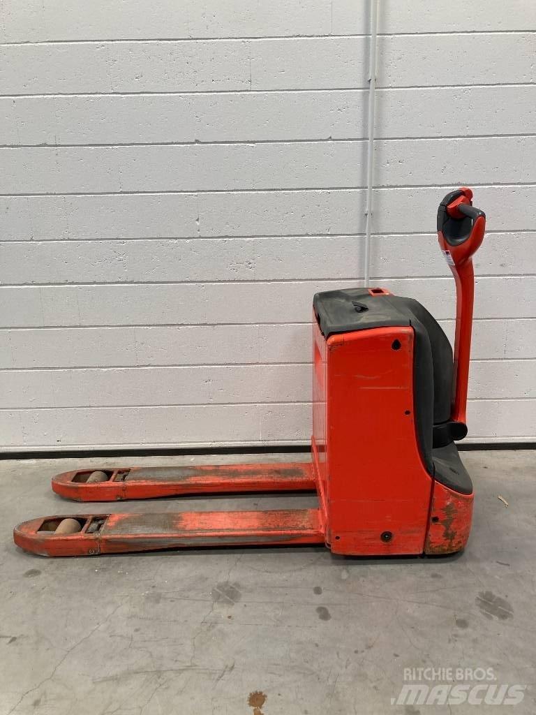 Linde T16/1152 Nisko podizni električni viličar