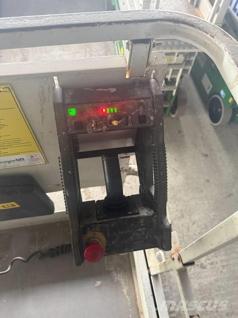 JLG 2646 ES Škaraste platforme