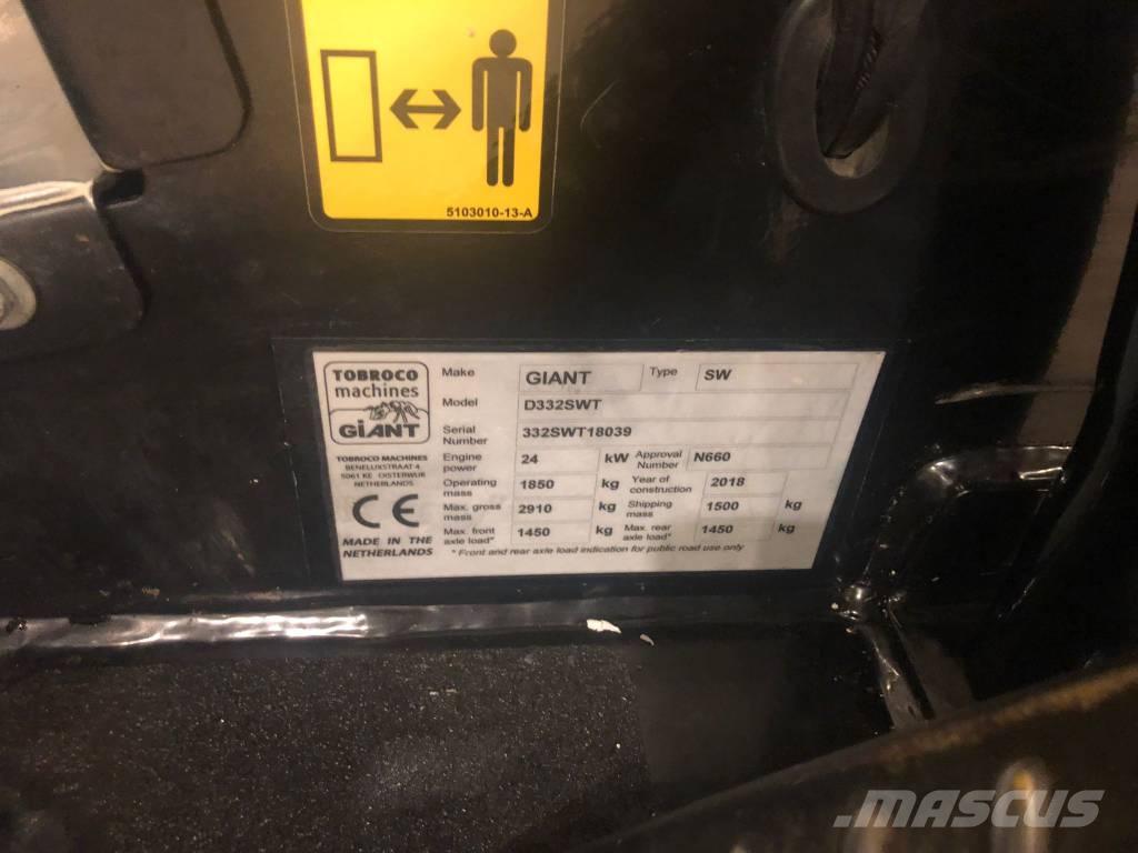 GiANT D 332 SWT Višenamjenski utovarivači