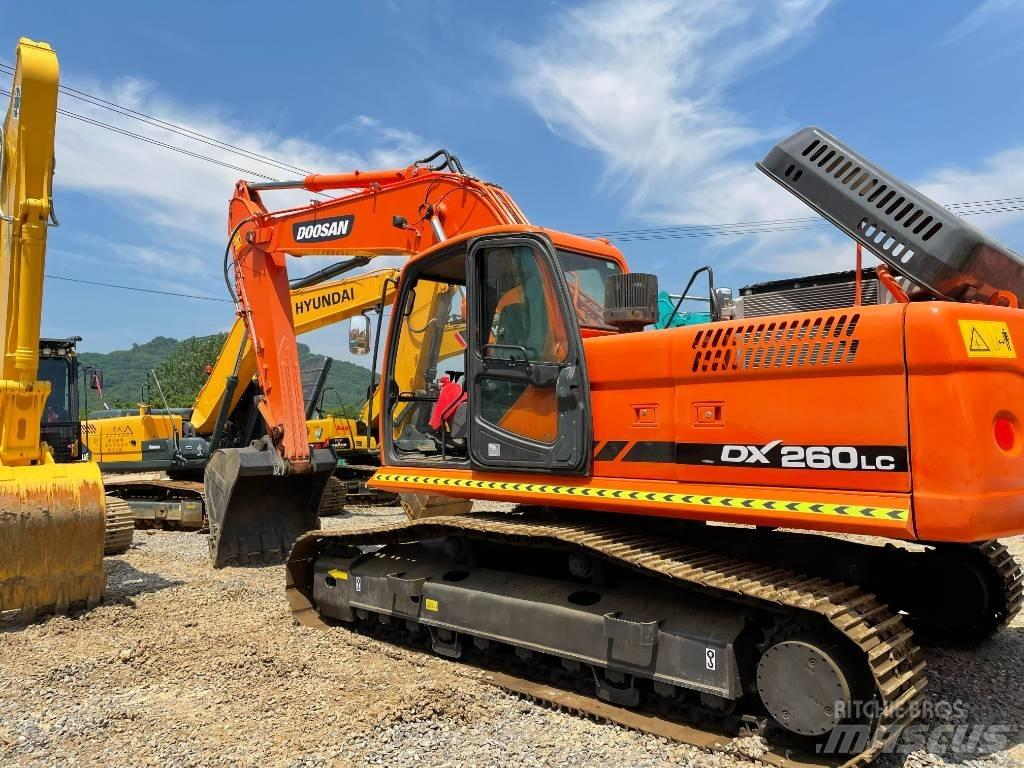 Doosan DX 260 Bageri gusjeničari