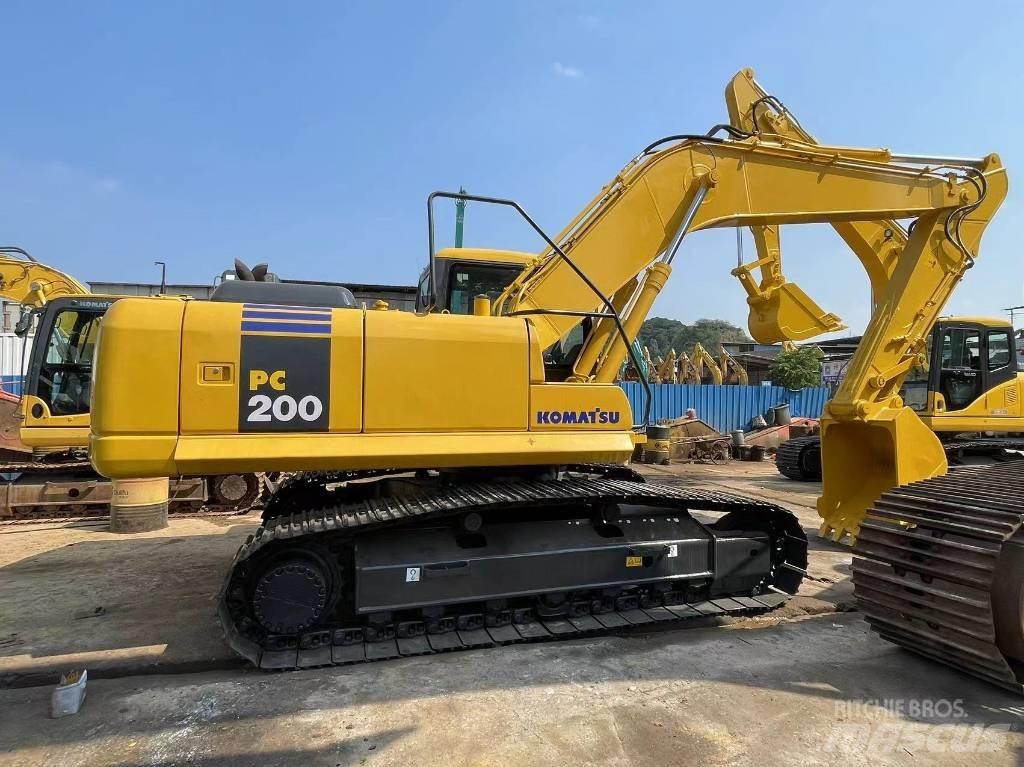 Komatsu PC 200-7 Bageri gusjeničari