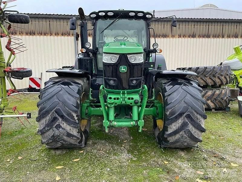 John Deere 6195 R Traktori
