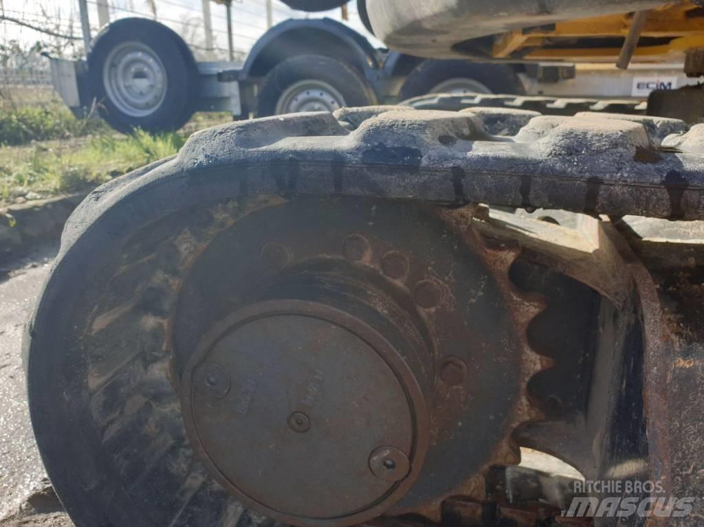 Komatsu PC26MR-3 Mini bageri <7t