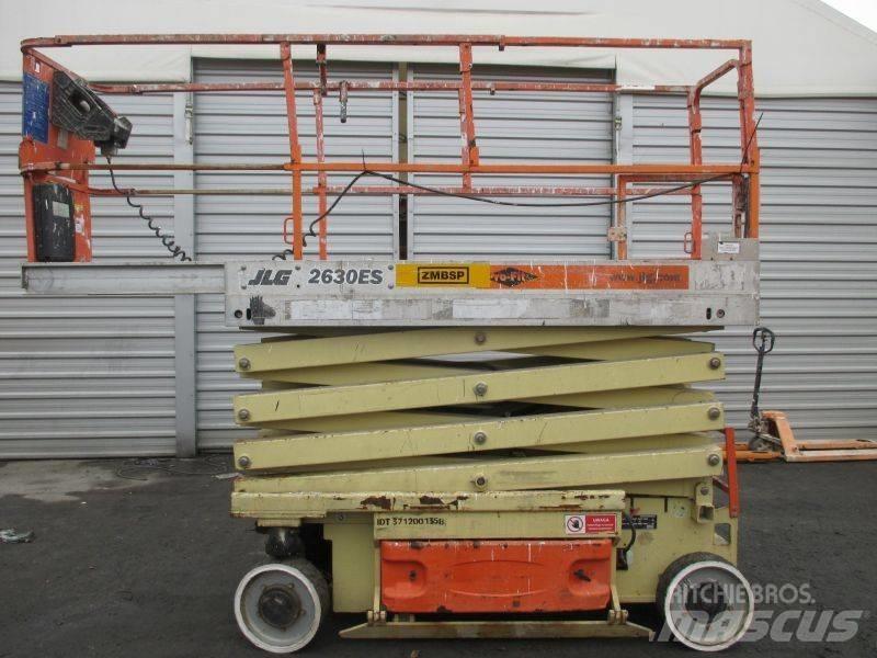 JLG 2630 ES Škaraste platforme