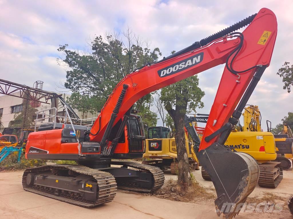 Doosan DX 225 LC-9C Bageri gusjeničari