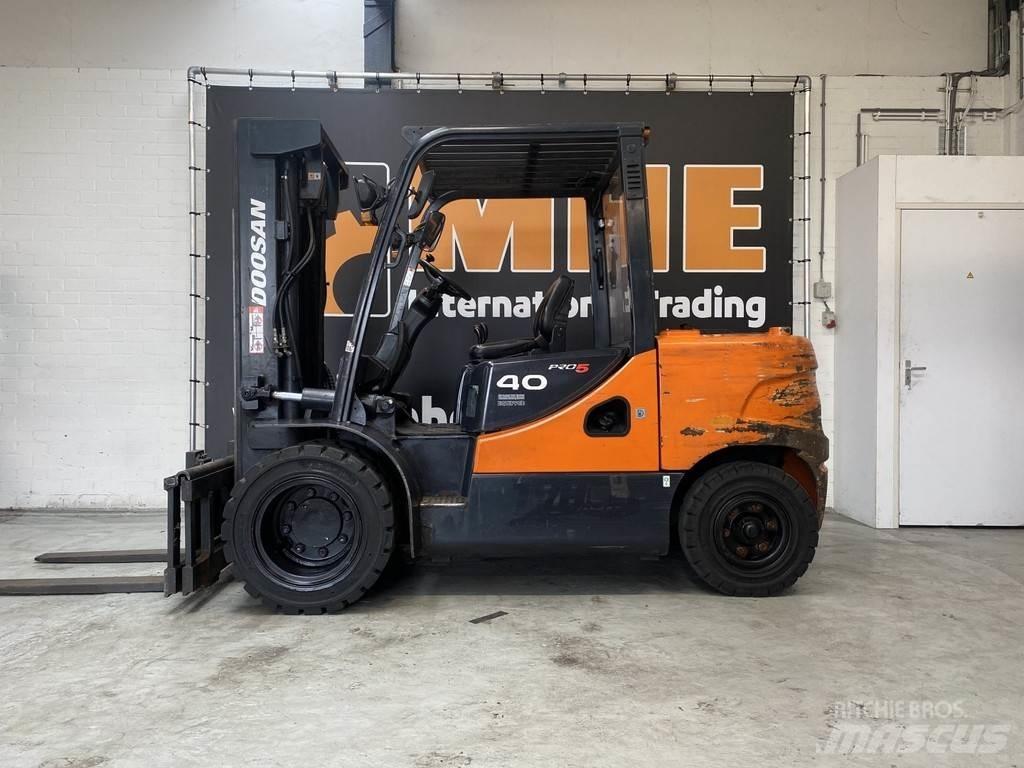Doosan D40SC-5 Dizelski viličari