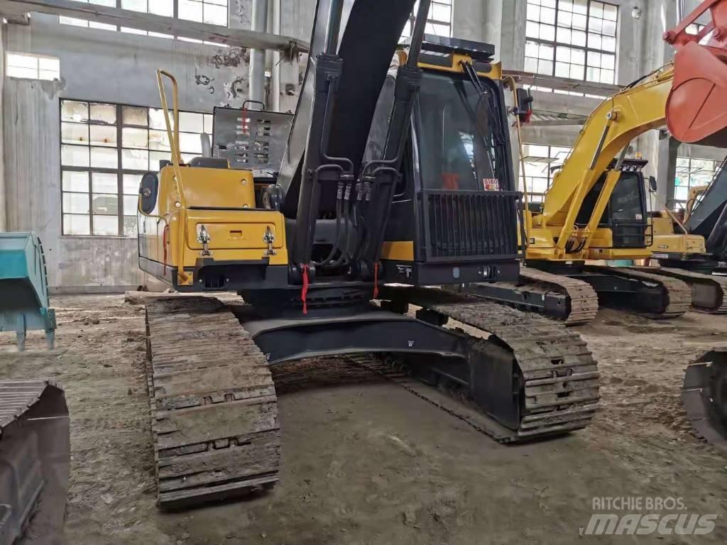 Volvo EC200D Bageri gusjeničari