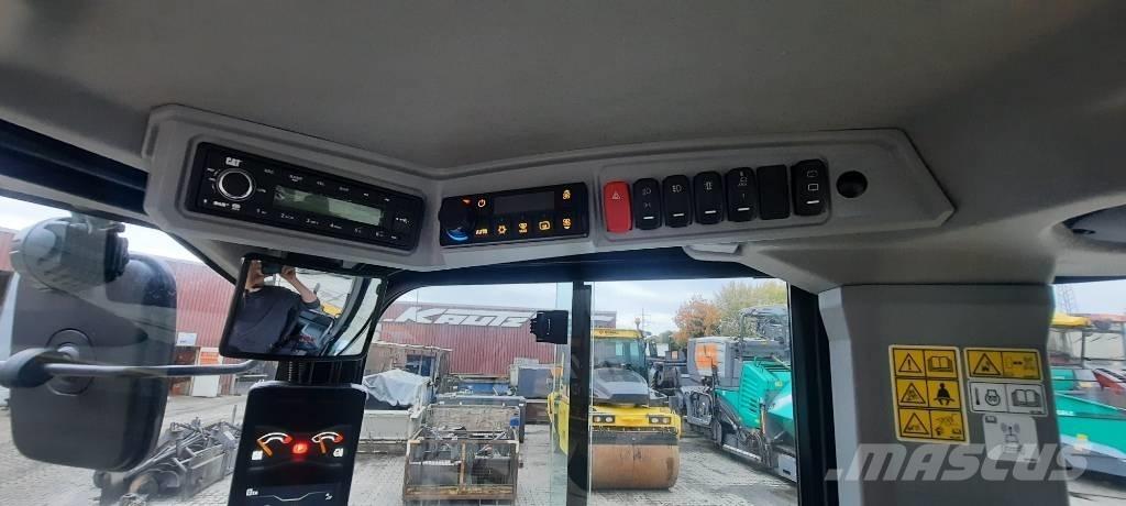 CAT 906 Utovarivači na kotačima