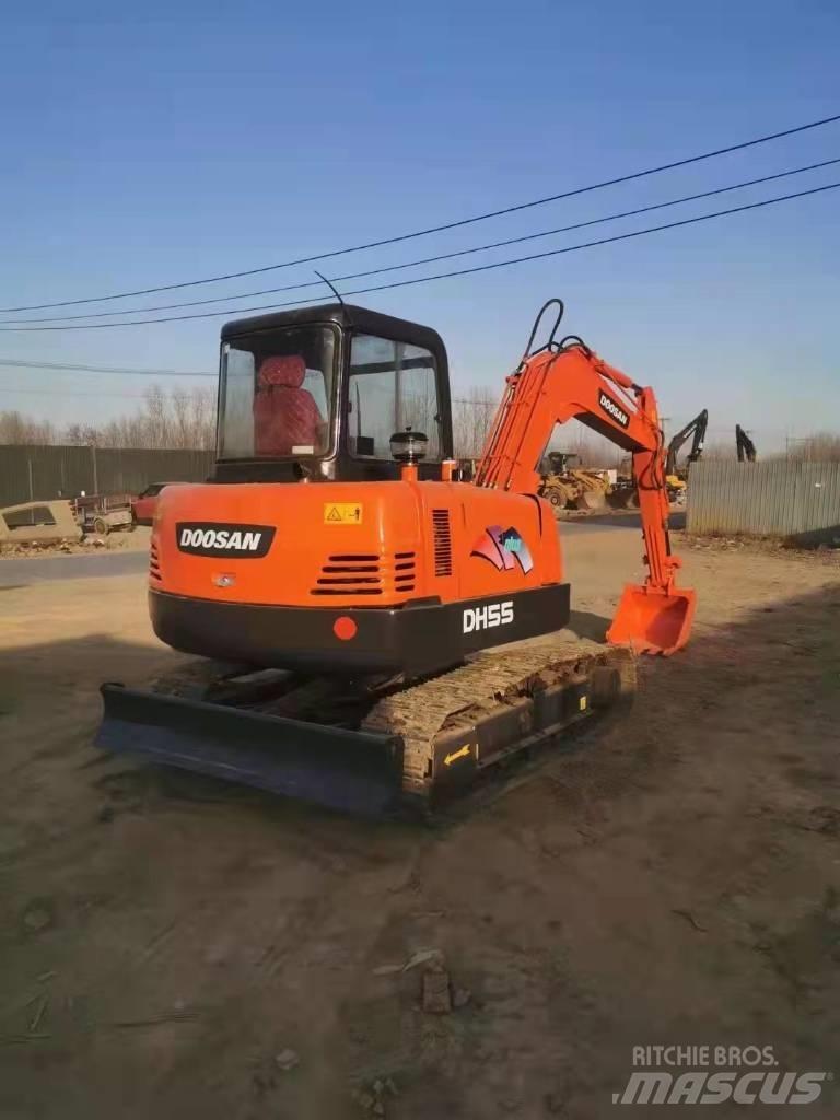 Doosan DH55 Bageri gusjeničari
