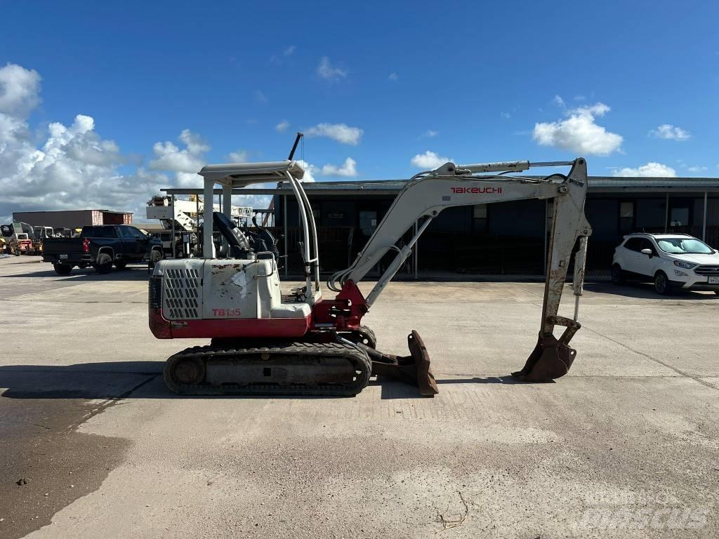 Takeuchi TB 135 Bageri gusjeničari