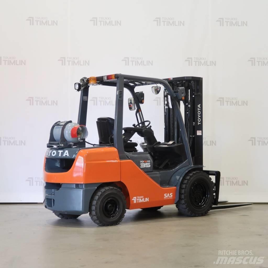 Toyota 02-8FGJF35 Plinski viličari