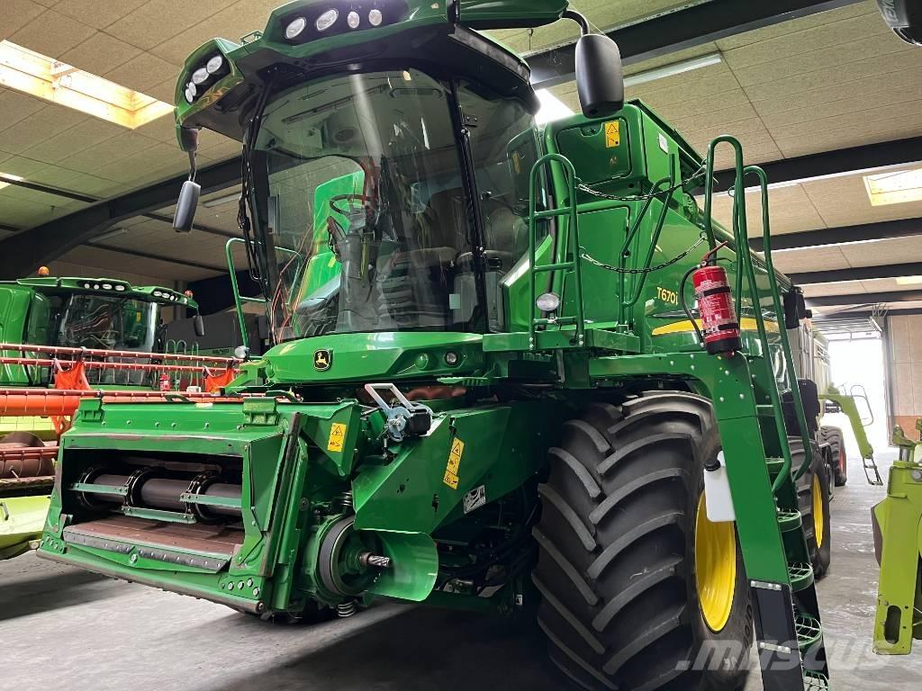 John Deere T670 Kombajni