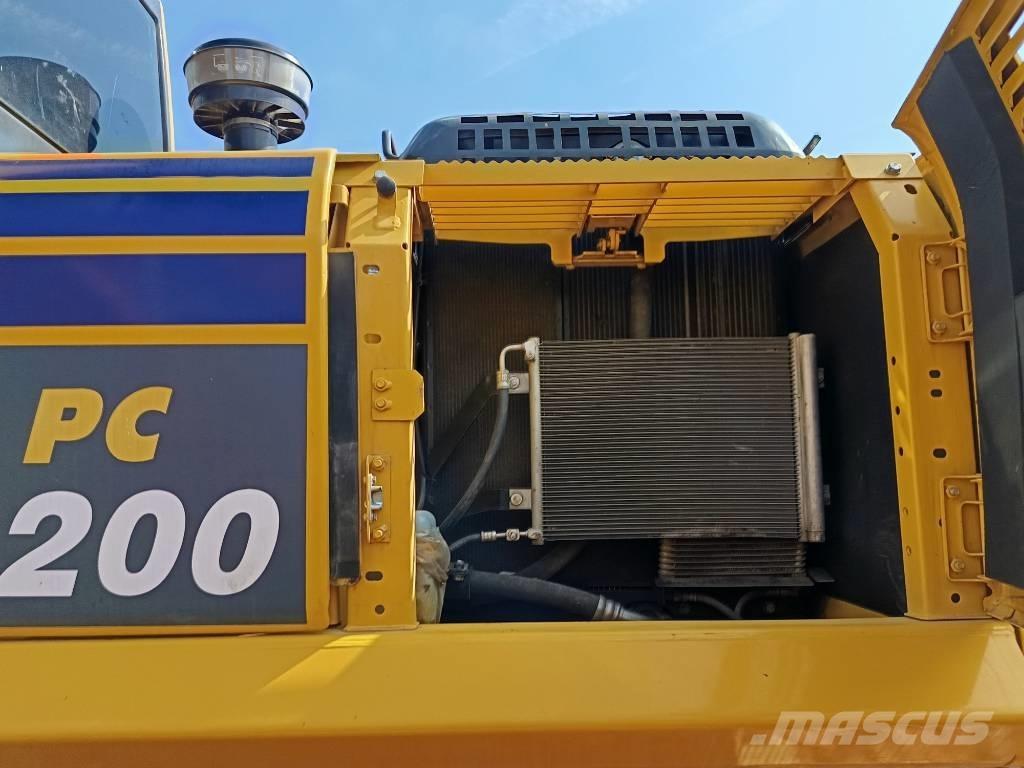 Komatsu PC 200 Bageri gusjeničari