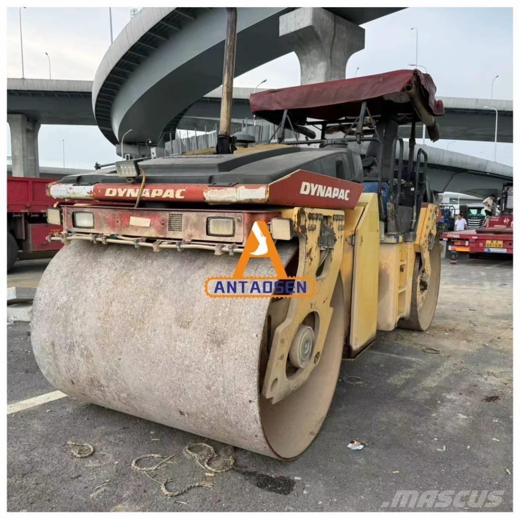Dynapac CC422 Valjci sa dvojnim bubnjem